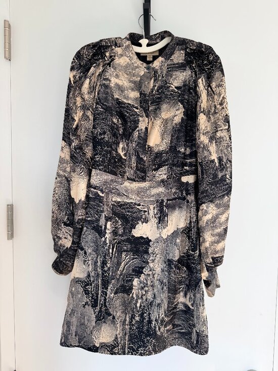 Burberry Dresses & Skirts - Burberry Dress 2019 SS Japanese newspaper print